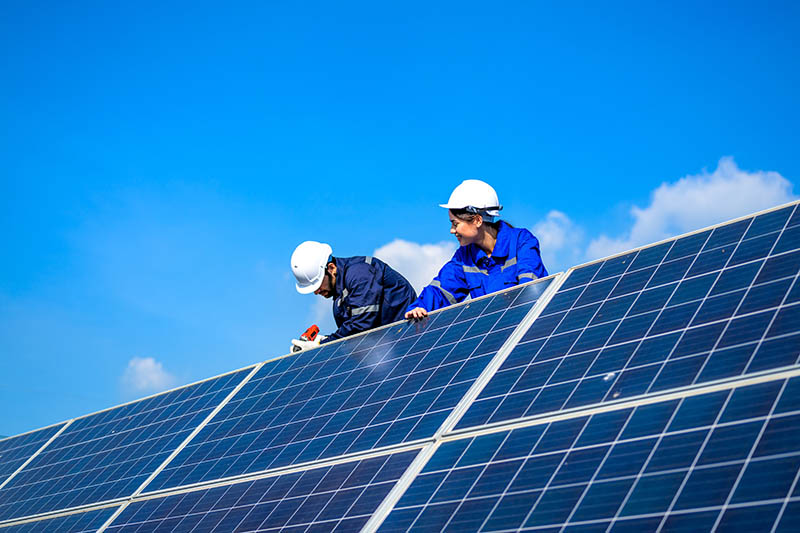 Pose de panneaux solaires photovoltaïques