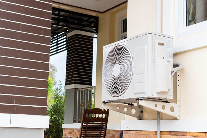 Pompe à chaleur installée en hauteur