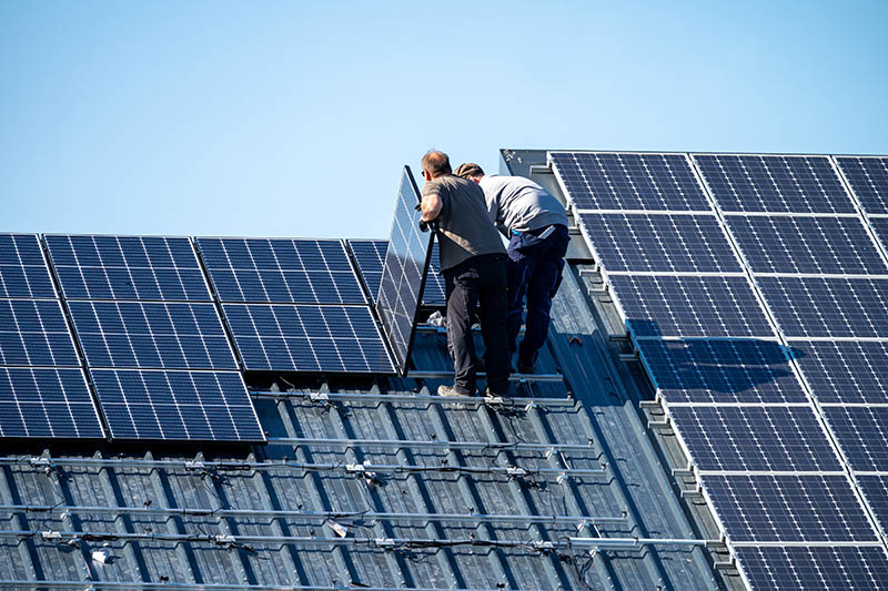 Comment bien installer vos panneaux solaires thermiques ?